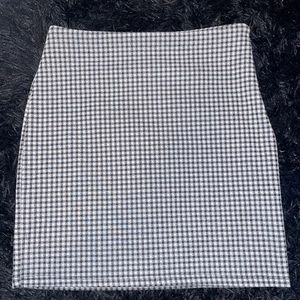 Simple plaid mini skirt with side zipper